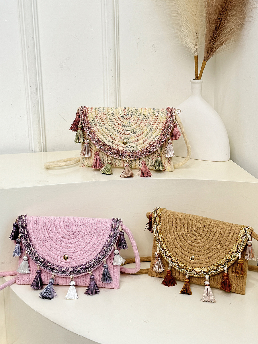 Bohemian tassel bags for women 2025 new styles in the summer ethnic style woven bags single - shoulder and cross - body bags for seaside vacations