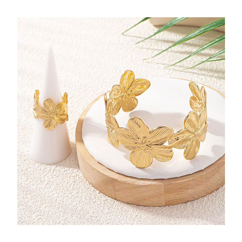 Premium Women's Petal Jewellery Set Metal Flower Bracelet