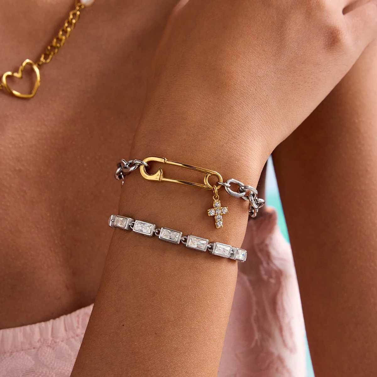 Youthway Clip Clasp Silver Link Chain Bracelet Bangle Unisex Desgin Cross Charm Stainless Steel Waterproof Wrist Jewelry New X250625