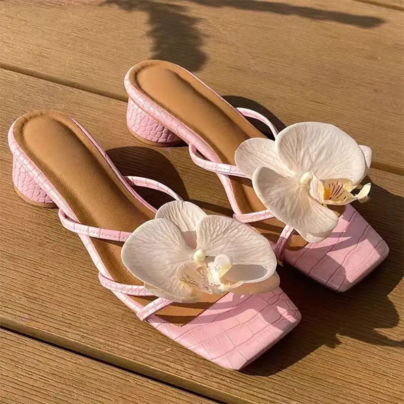 Sexy Open Toe Chunky Heel One-Strap Women Slippers Orchid Flowers Decor Square Toe Sandals Ladies Summer Beach Shoes 250624