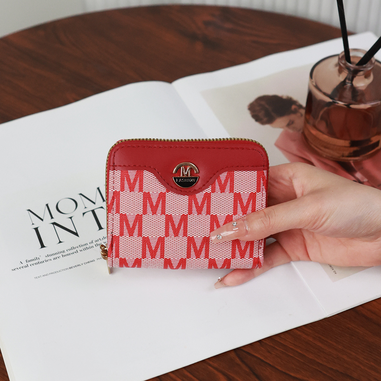 Free Shipping 2025 New Designer Bag Wallet Women Shor New Zipper Coin Purse Simple Fashion Multi-card Slot Card Holder Women Wallet