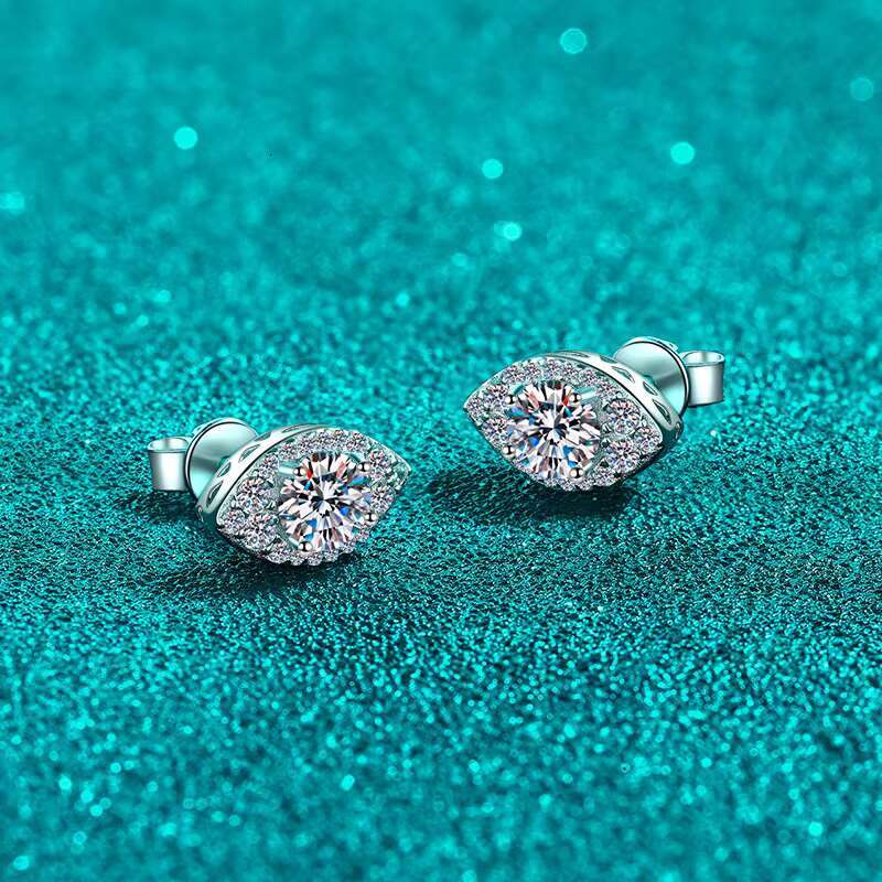 Manufacture Fine Jewelry Simple Design Daily Wear Earrings for Women 925 Sterling Silver Round Moissanite Stud Earrings