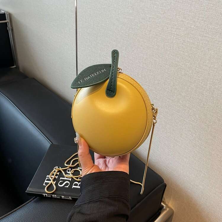 Summer Fresh Cute Women's Small Round 2024 New Niche Chain Mini Solid Color Crossbody Bag Trend