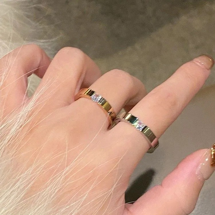 Luxury Minimalist 18K Gold Plated Titanium Steel Ring - Solitaire Cubic Zirconia Statement Piece for Women & Men