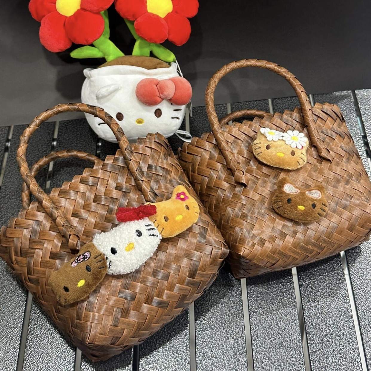 Free Shipping 2025 New Designer Bag High-end Beach Bag Custom Summer Cat Imitation Rattan Handmade Cute Basket Thick Handbag For Women