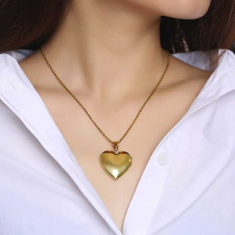 Vnox Light Heart Locket Pendants for Women Men Openable Photo Frame Glossy Stainless Steel Necklaces Family Love Collar M250625