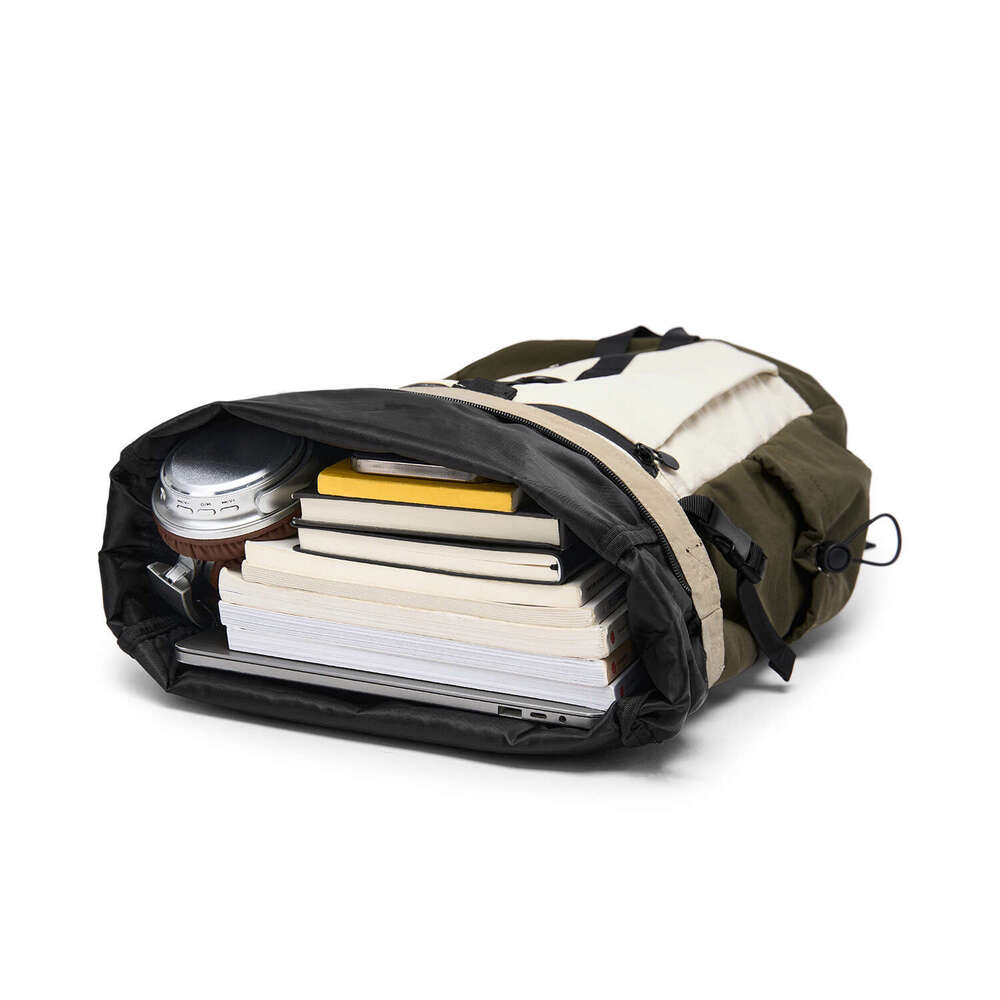 New Outdoor Lightweight Casual Large Capacity Student Hiking School Bag Commuting Sports Travel Backpack