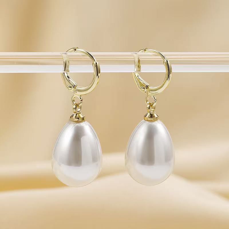 Fashion Niche Design Freshwater Pearl Earrings