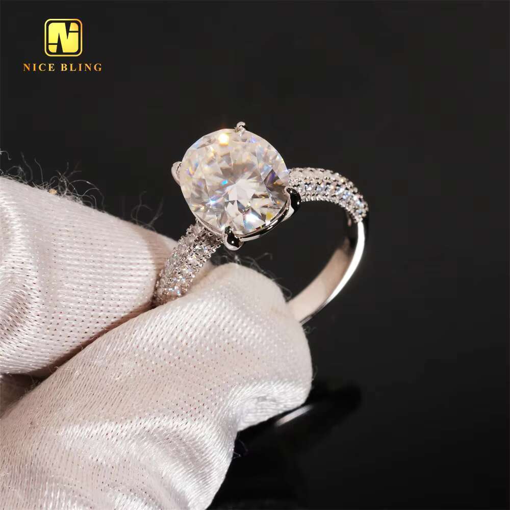 Silver Plated 5ct Oval Cut Diamond Women Wedding Rings Iced Out Women Jewelry 925 Silver Moissanite Engagement Ring for Women