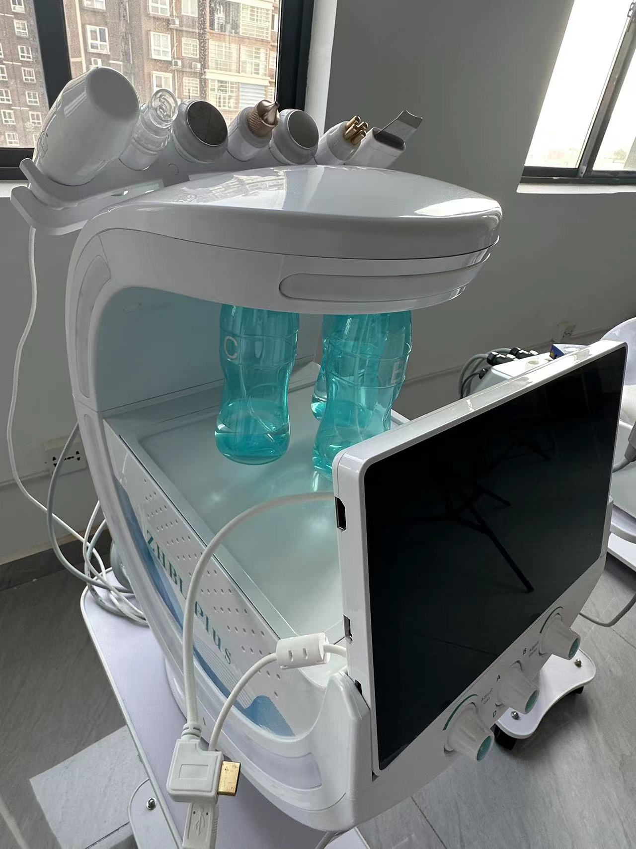 Facial Skin Analysis and Regeneration Smart Ice Blue 7-in-1 Multi Functional Spa Professional Portable Skincare Equipment