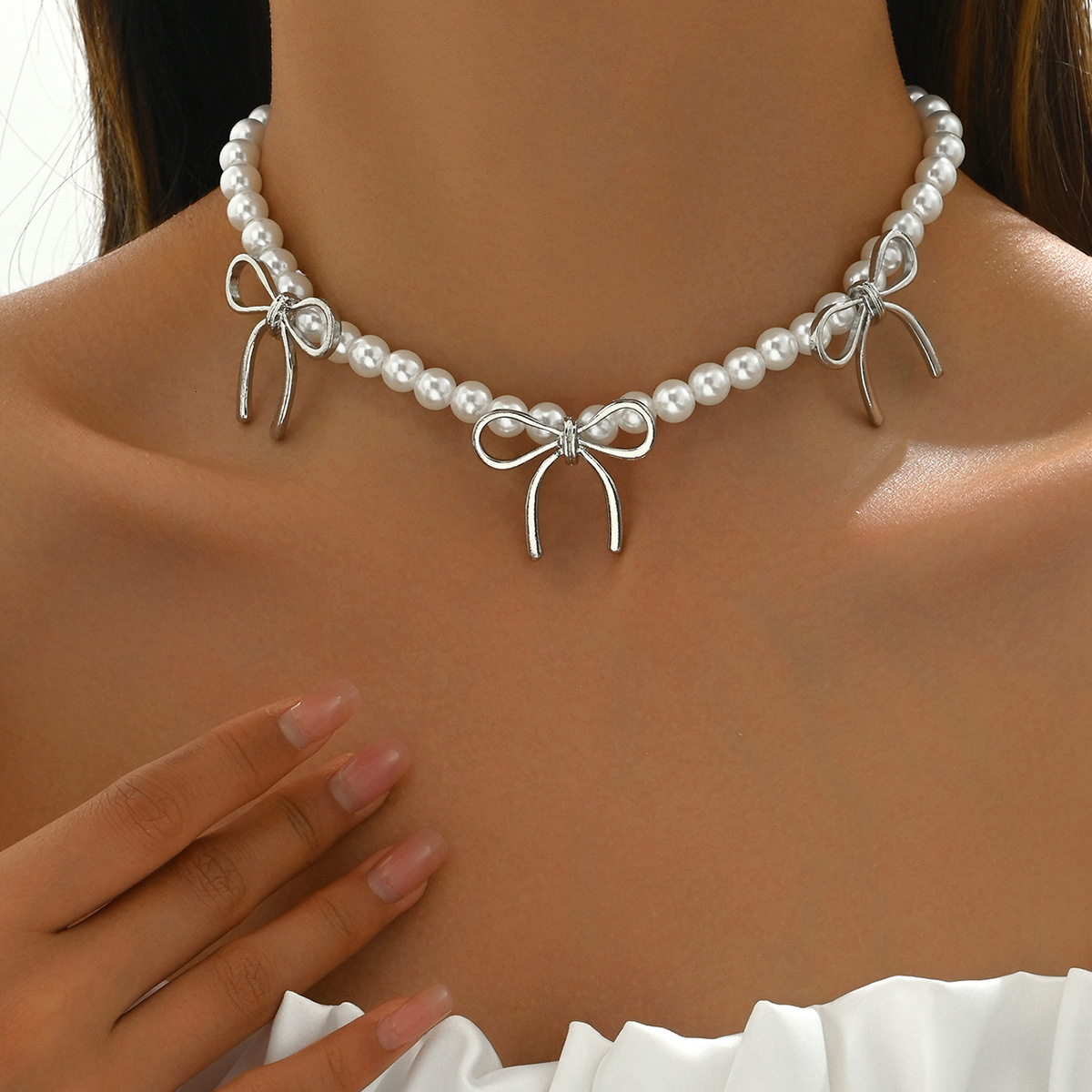 Fashion Women S Beaded Necklace Pearl Bowknot Design High End Clavicle Chain Choker