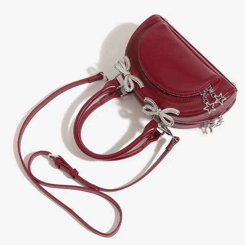 Designer Bag And Stylish Summer New Butterfly Embedded Dia Shell Tote Bag Designer Soft PU Leather Multifunction Bowling Handheld Luxury Bag