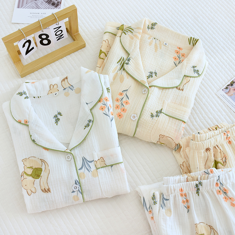 Factory stock women's spring and autumn long sleeved Japanese double-layer crepe fabric soft printed thin long sleeved loose home suit set