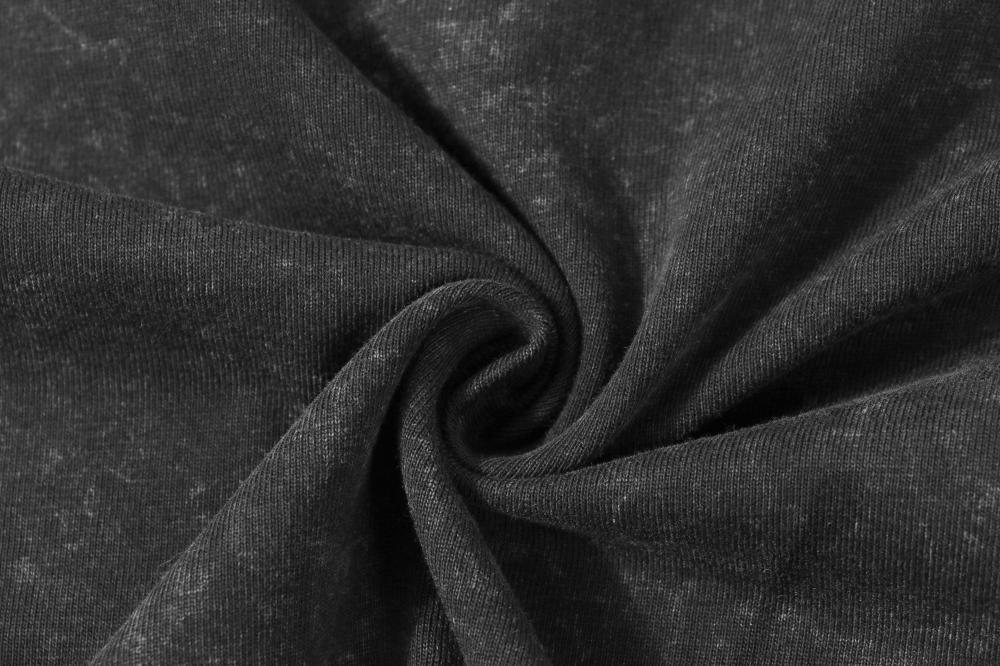 Chic Men's Cotton T-Shirt Featuring a Distinctive Bronzed Pig Design - Contemporary Style Casual Apparel