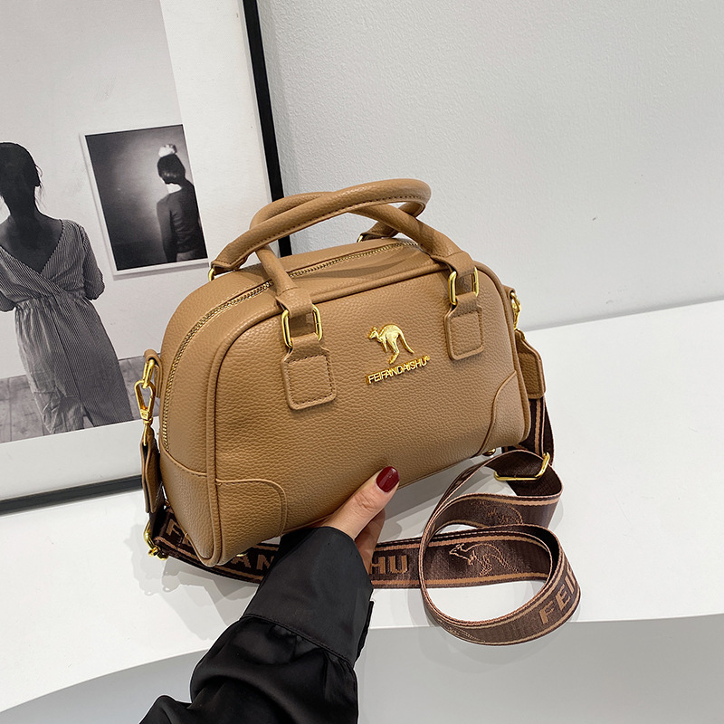 Free shipping new designer bag Shoulder Bags For woman Textured bowling bag crossbody bag minimalist and versatile Boston bag handbag