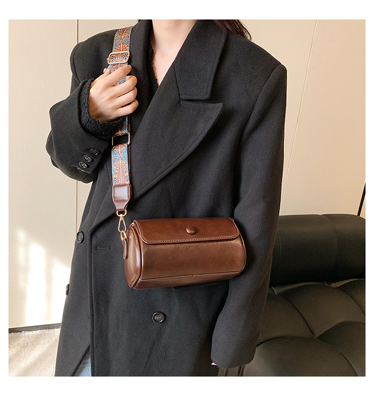 2025 New Spring Fashionable All-match Wide-strap Shoulder and Crossbody Bag Cylindrical Bag Retro Small Bag Niche and Stylish Women's Bag