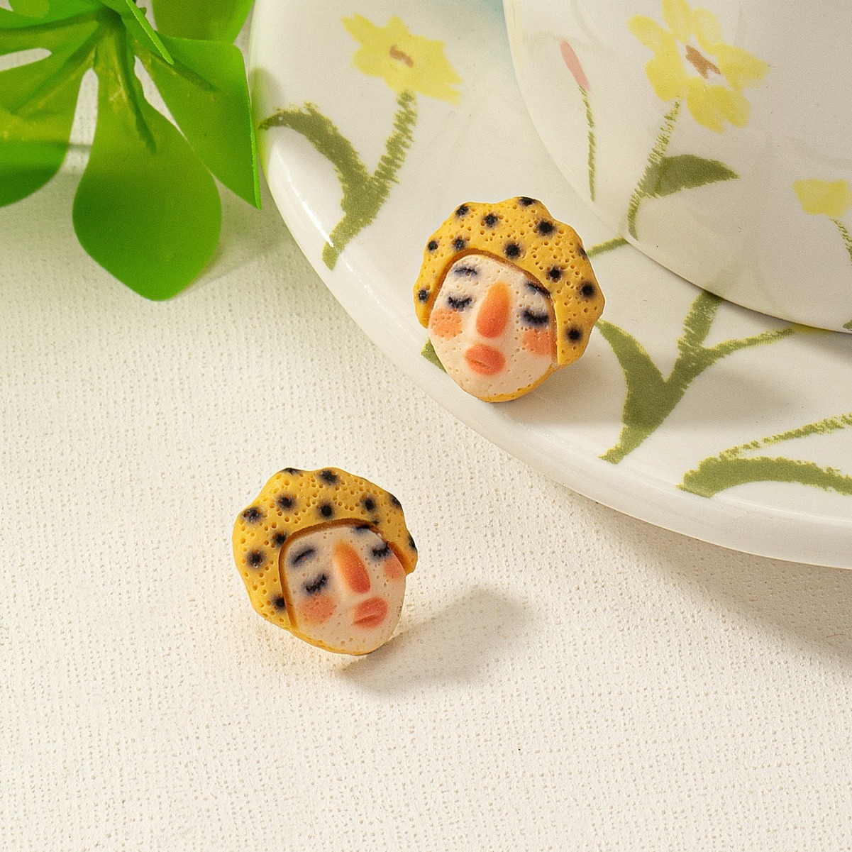 1 Set 4 Pairs of Earrings Cartoon Little People Quirky Style Fashion Exquisite Cute Daily Commuting Versatile