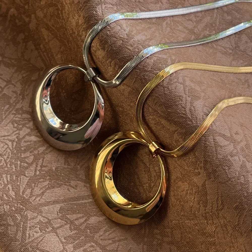 Stainless Steel Exaggerated Punk Big Round O Shaped Pendant Necklace Women Men Chunky Snake Blade Chain Grunge Steampunk Jewelry M250624