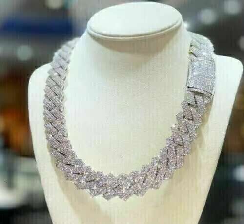 925 Sterling Silver 14K White Gold Mens Cuban Chain 18mm 22inchVVS1 Moissanite Diamond Pendant Charm Excellent Touch