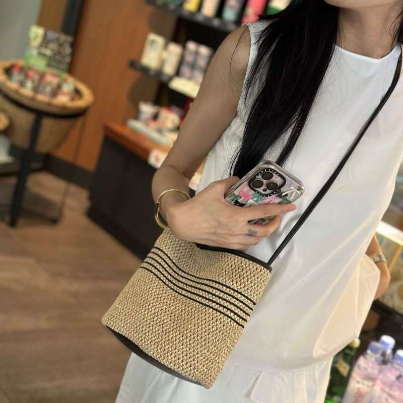 Summer New fanshion Raffia Woven Large Capacity Bucket Handheld Letter sac Tote Shoulder Bag Travel Vacation Luxury designer tote bag