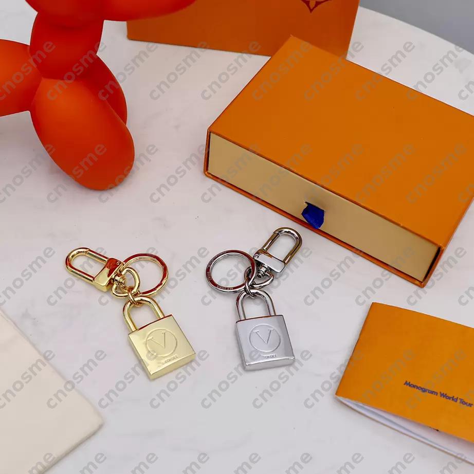 Fashion Lock Keychain Brand Keyring Designer Key Chain Mens Luxury Car Key Ring Unisex Keychains Men Women Bags Pendant Accessories 2205253D