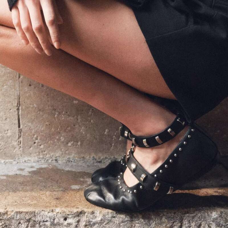 Studded Single for Women Spring and Autumn New Fashion Round Toe Versatile Ballet One Strap Casual Flat Shoes Black