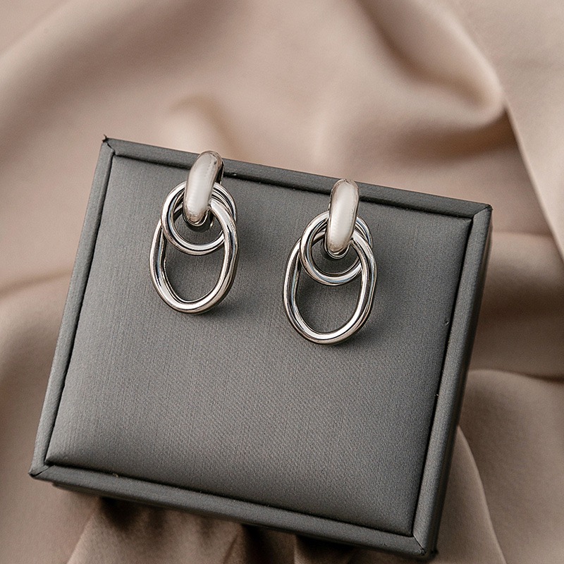 New exaggerated geometric earrings female ins style retro circle earrings