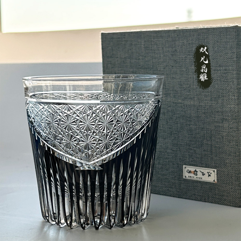 Crystal glass cups with high aesthetic value, high-end water glasses, whiskey glasses, and fashionable foreign wine glasses