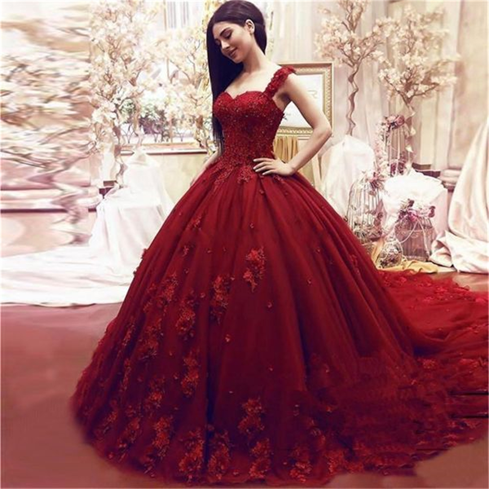 Ball Gown Quinceanera Dresses Red Wide Shoulder Strap Appliques Sweetheart Tulle Lace-up Plus Size Sweet 15 16 Princess Birthday Party Gowns Vestidos 