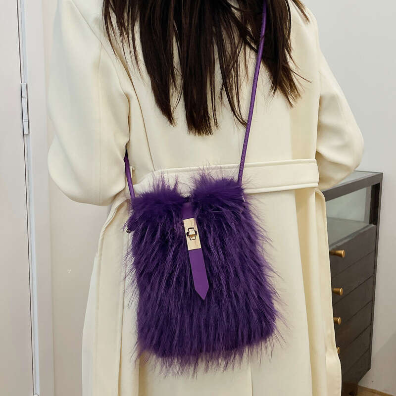 Long Hair Creative New Phone for Women, Autumn Winter Fashionable Plush Small Square Bag, Unique Versatile Shoulder and Crossbody Bag