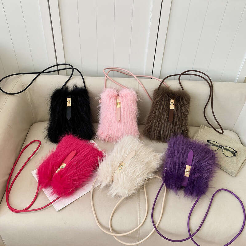 Long Hair Creative New Phone for Women, Autumn Winter Fashionable Plush Small Square Bag, Unique Versatile Shoulder and Crossbody Bag