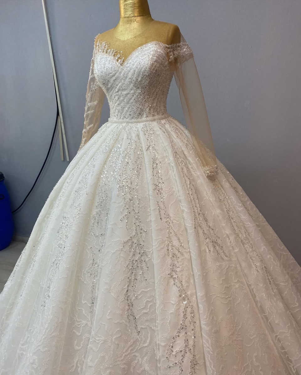 Classic A Line Women Wedding Dress Sheer Neck Long Sleeves Bridal Gowns Sequins Sweep Train Dress Custom Made vestidos de novia