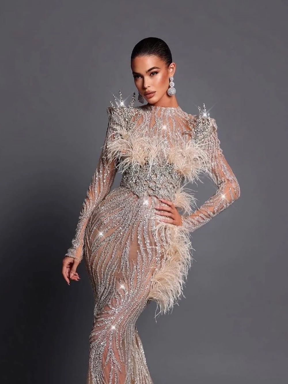 Luxury Feather Wedding Dresses Sequins Crystal Bridal Gowns See Through Long Sleeves Mermaid Rhinestone Customized Bride Vestidos De Novia Plus Size