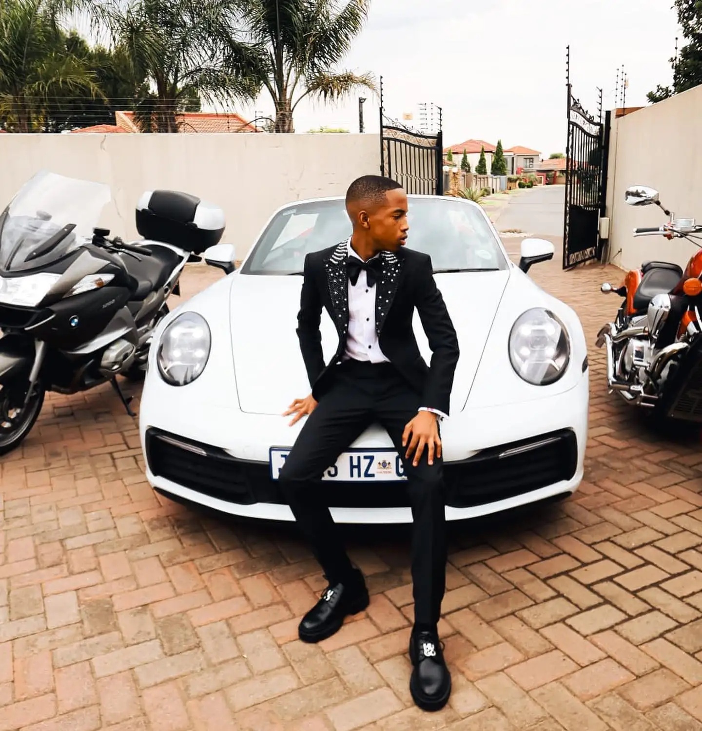 Fashion Men Suits Tailor-Made 2 Pieces Set Beaded Shawl Lapel Jacket Evening Party Rhinestone Blazer One-Button Groom Customized Coat Pants Plus Size