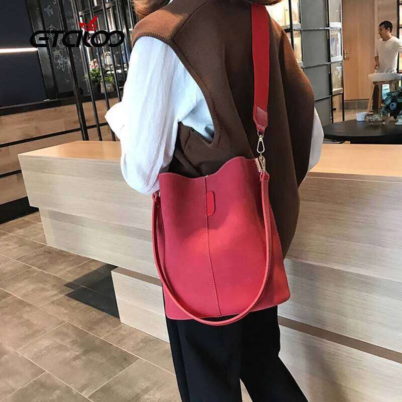 Designer Bag Luxury Bag Women Solid Pattern Over The Shoulder Big Capacious Bag Retro Elegant Shopping Bags PU Leather Bucket Handbag 2023 New