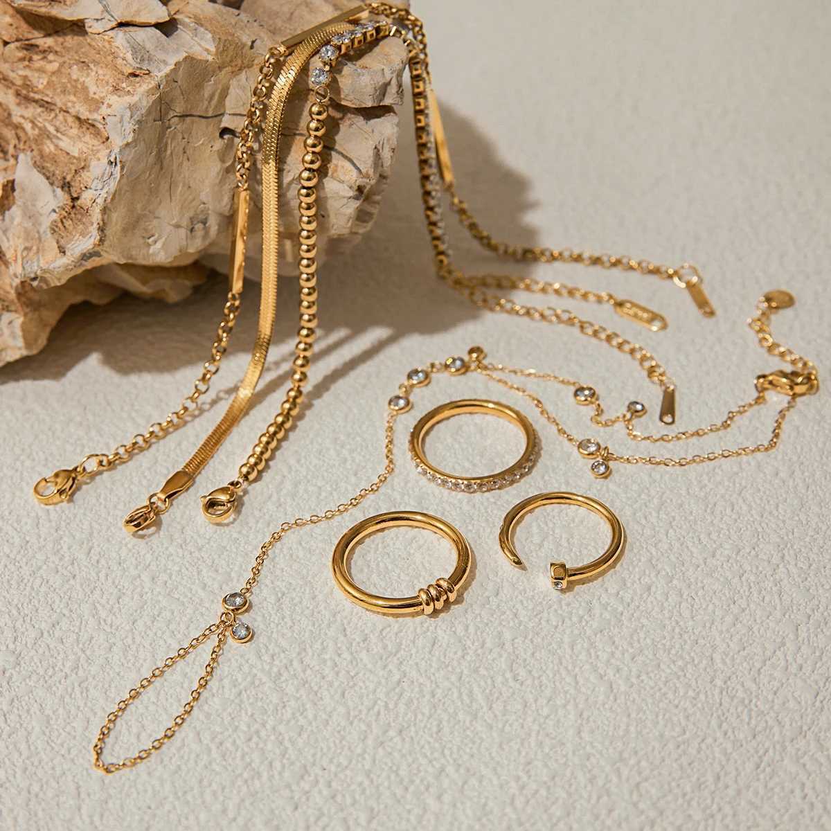 Uworld Fashion 18K Gold Color Stainless Steel Zircon Finger Bracelet Stackable Ring Bracelet Womens Accessories Party Gift X250625