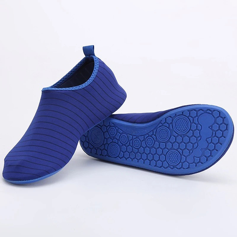 Men Women Water Shoes Swimming Shoes Solid Color Summer Beach Shoes Socks Seaside Sneaker Slippers For Men Zapatos Hombre 250624