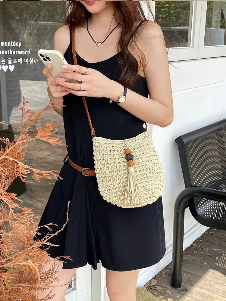 Women Handmade Straw Woven Small Bucket Bag Fashion Crossbody Shoulder Ladies Simple n Handbag Summer Travel Beach Bag 250624