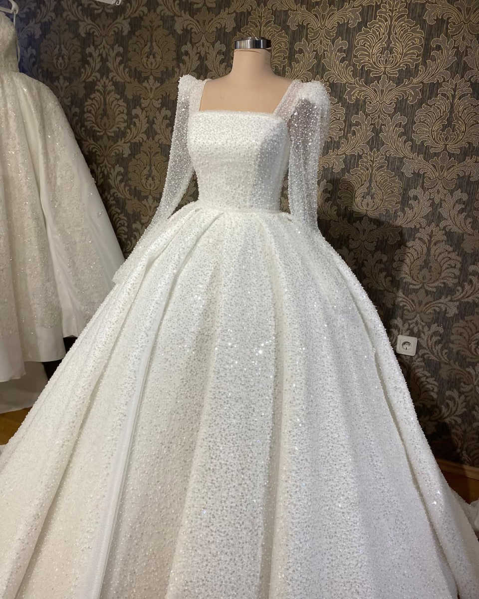 Simple A Line Women Wedding Dress Square Neck Long Sleeves Bridal Gowns Sequins Sweep Train Dress Custom Made vestidos de novia