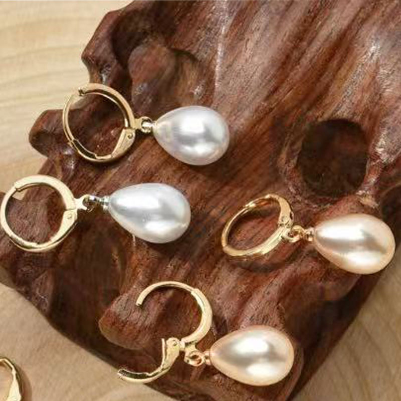 Fashion Niche Design Freshwater Pearl Earrings