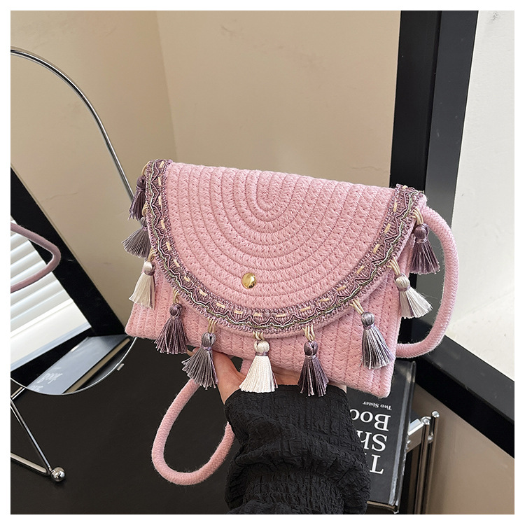 Bohemian tassel bags for women 2025 new styles in the summer ethnic style woven bags single - shoulder and cross - body bags for seaside vacations