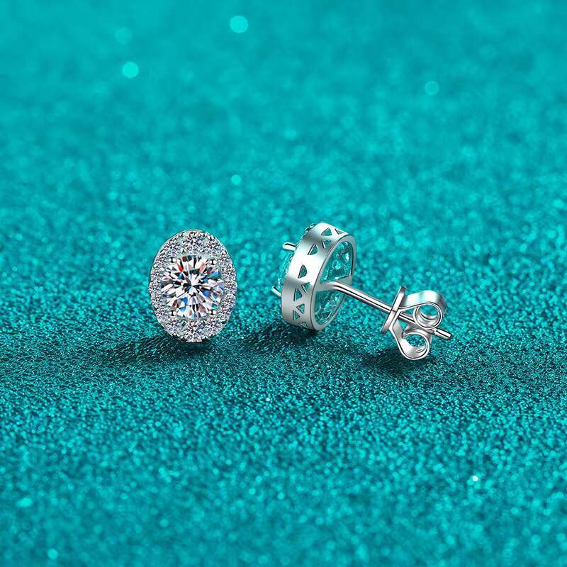 Wholesale Price Classic Round Moissanite Earrings Fine Jewelry 925 Sterling Silver Luxury Wedding Stud Earring for Women