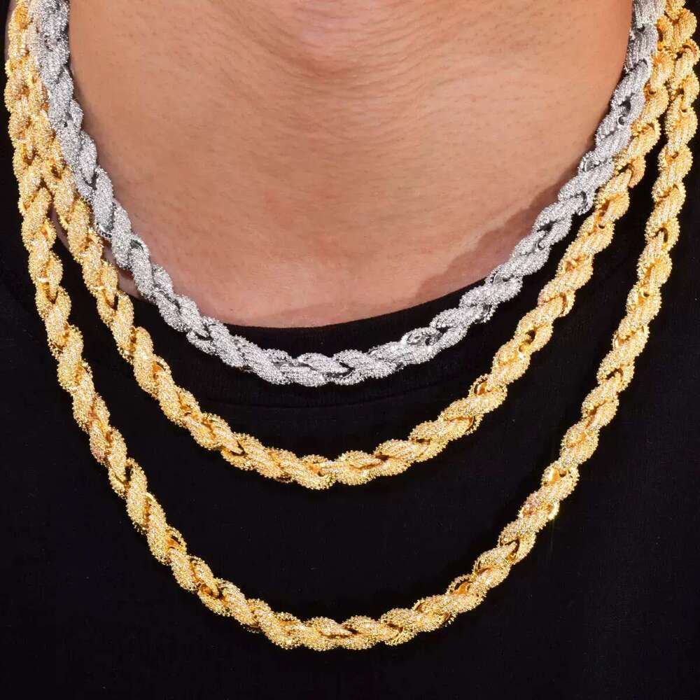 vvs Moissanite necklaceLink Hip Hop Cuban Chain Iced Necklace Ladies10MM