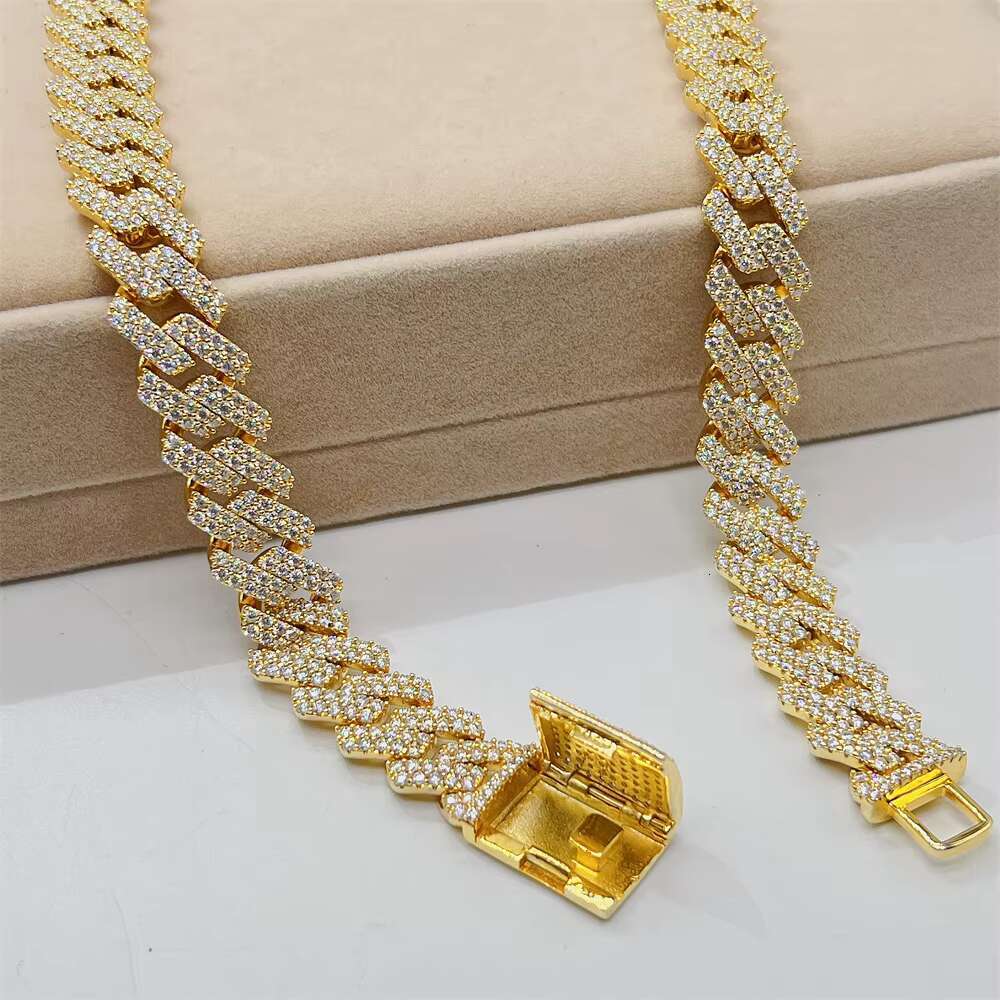 Hip Hop Shining Jewelry Iced Out 15mm Vvs D Color Moissanite Diamond 10k Gold Cuban Link Chain