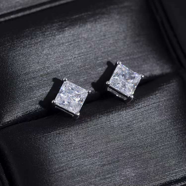 Yu Ying 1ct 2ct square Princess Cut Moissanite Diamond White Gold Plated 925 Sterling Silver Earring Stud Jewelry Men Women