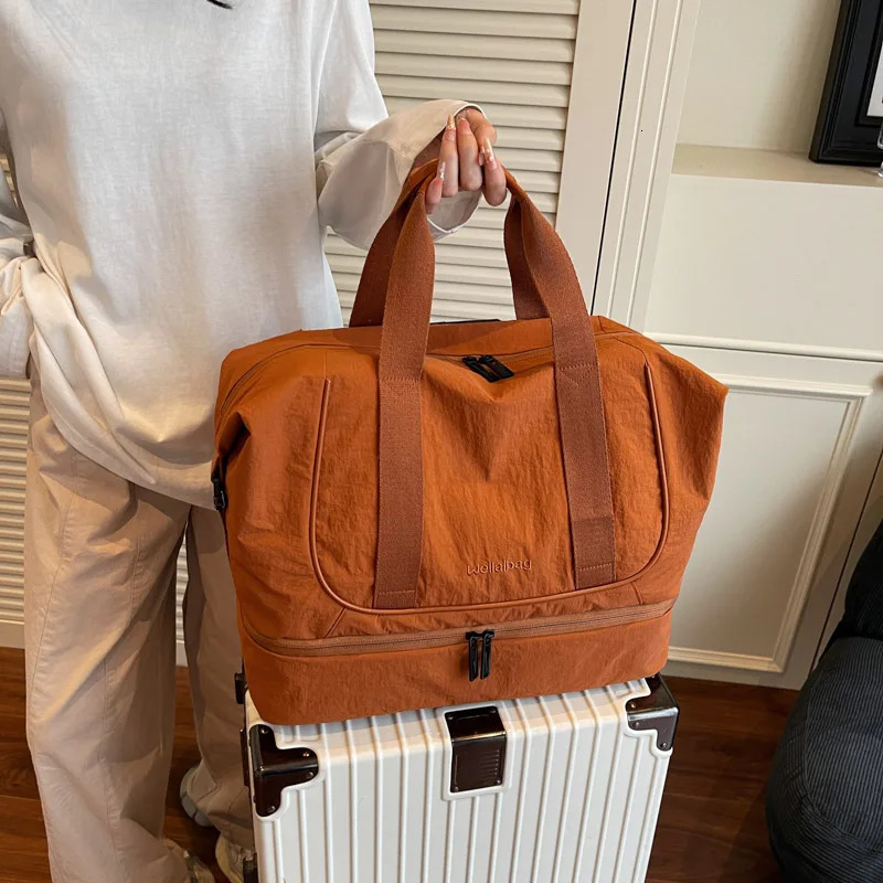Casual Large-Capacity Travel Bag Womens Handbag Outing Lightweight Storage Luggage Bag Dry and Wet Separation Sports Fitness Ba 250623