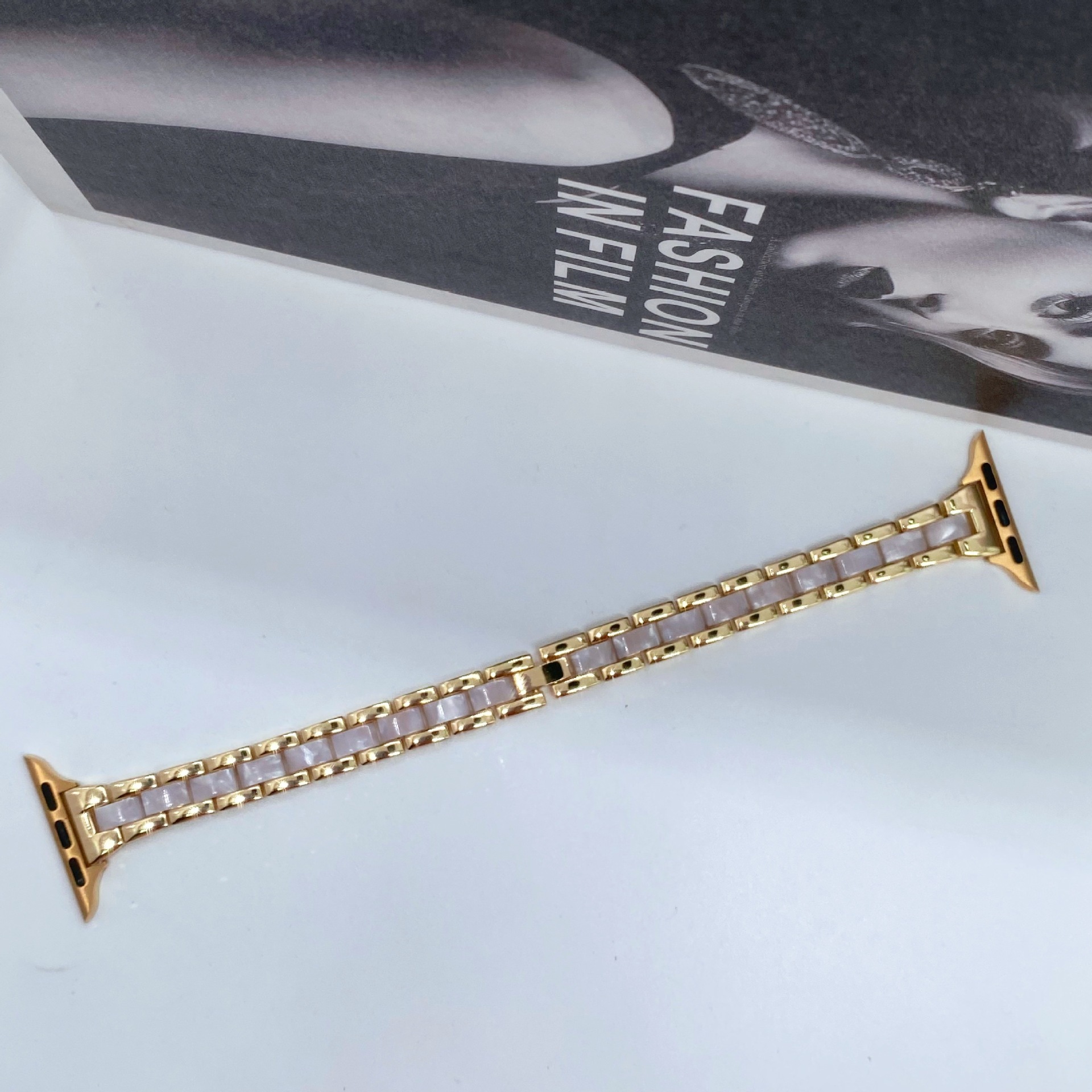 Luxury Premium New Release High-End Fashion Metal & Resin Thin Three-Bead iWatch Band for Apple Watch Series 1-9