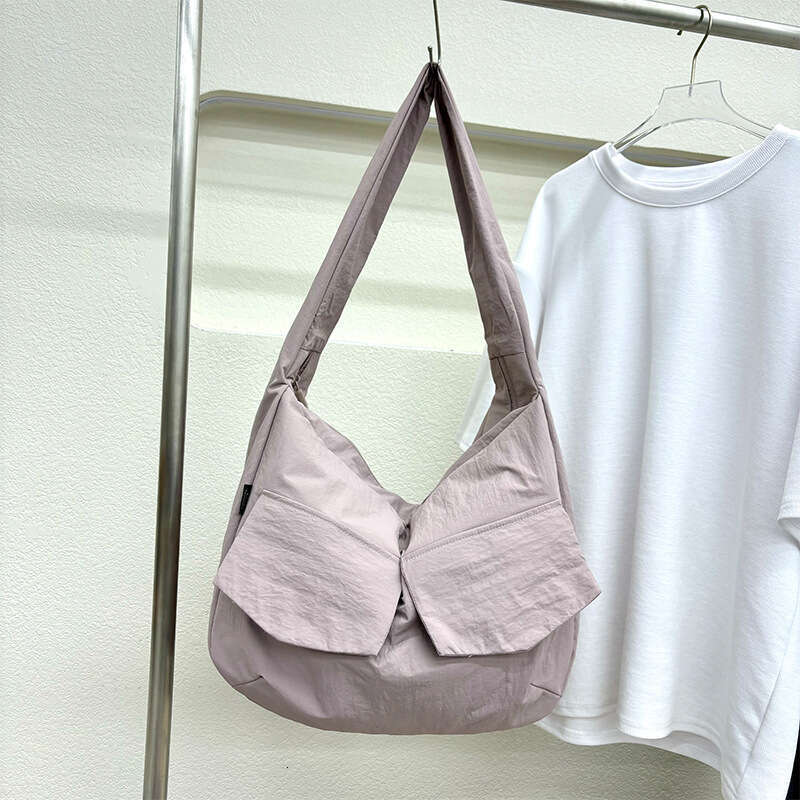 Korean Fashion INS Lightweight Tote for Women Large Capacity Simple Shoulder Relaxed Lazy Style Trendy Crossbody Bag