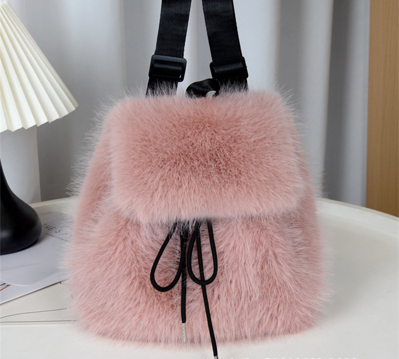 hot free shipping Backpack Style 2025 new fashionable luxury bag crossbody bag Autumn Winter Imitation fur plush bag for womens black pink