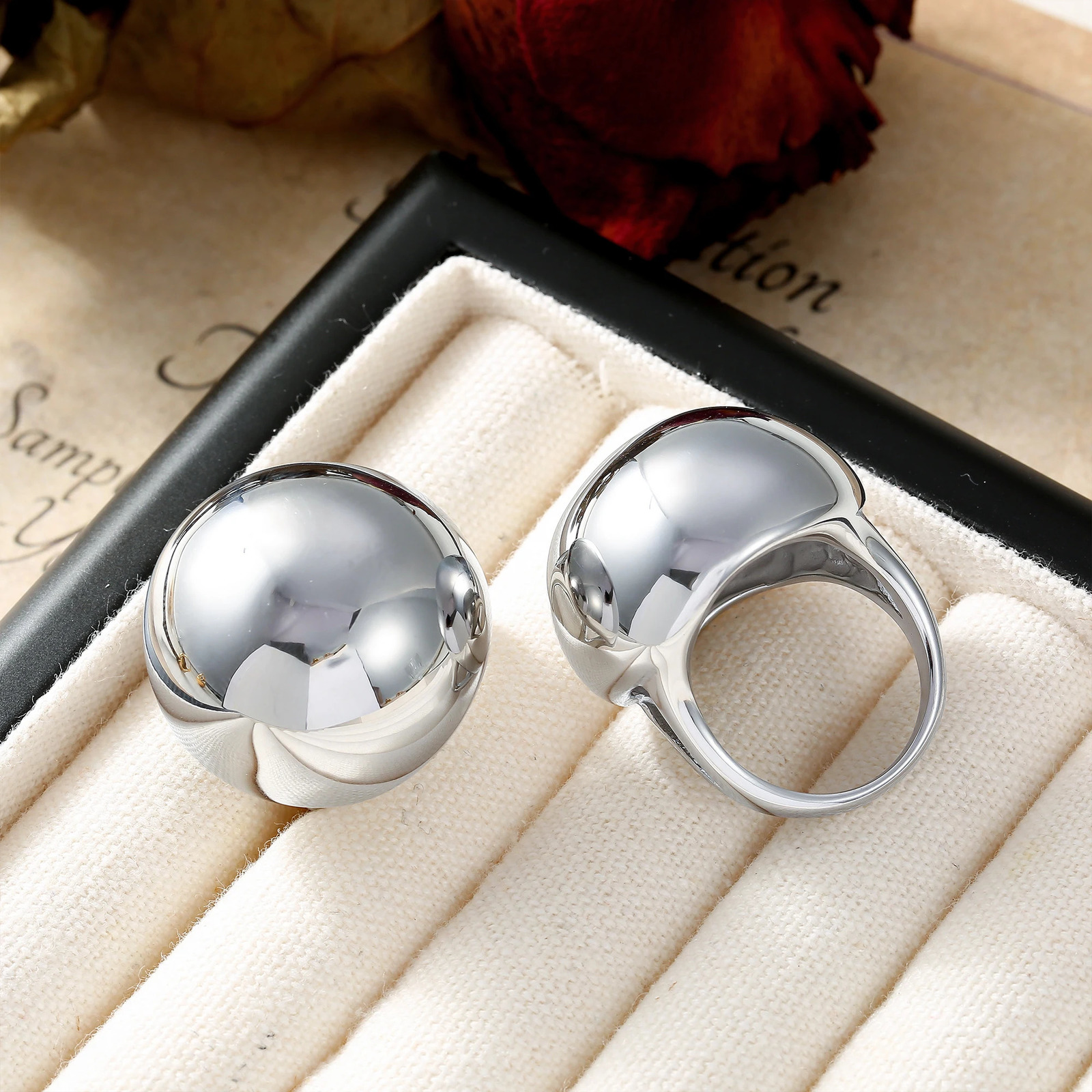 Striking Chunky Rings In Stainless Steel For Women Hip Hop Rock Style Hyperbole Gold Silver Color Womens Ring Large Female Ring 250624